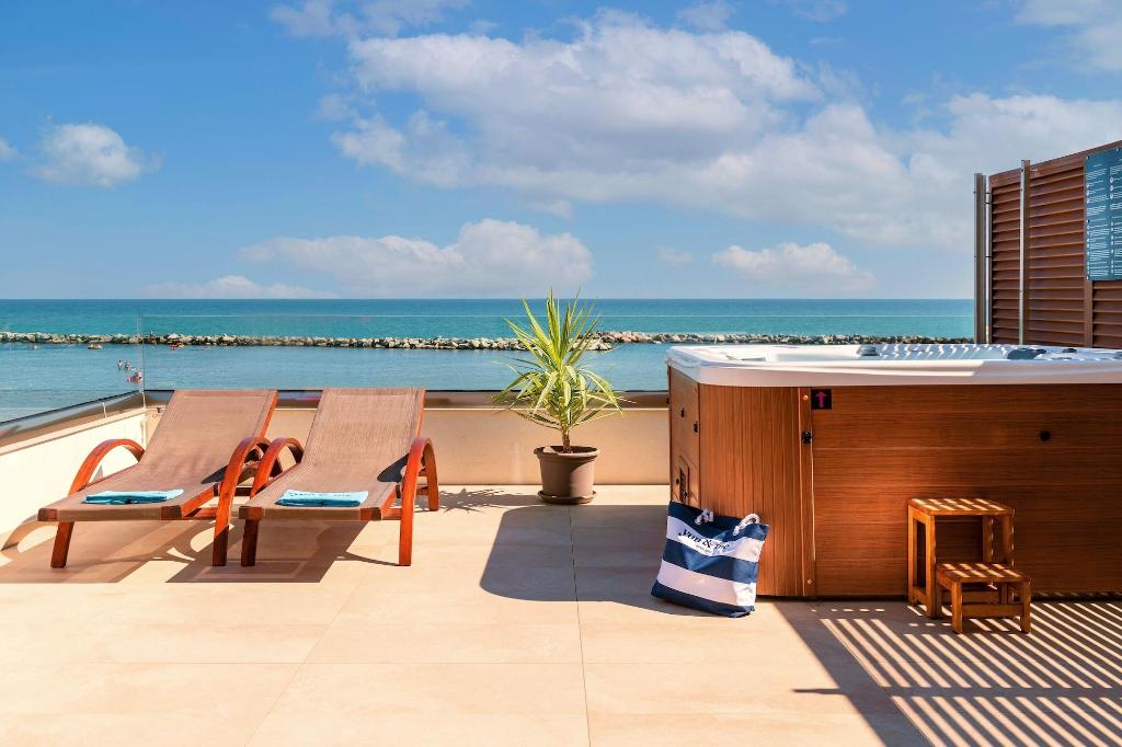 You & Me Beach Hotel