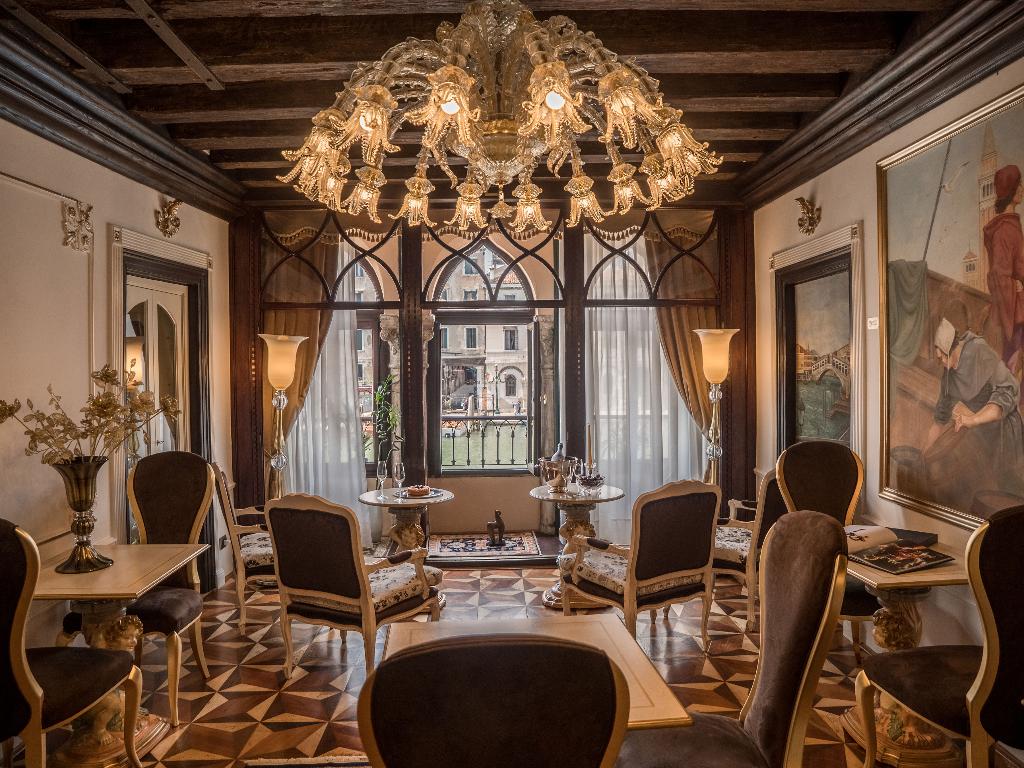 Галерея изображений Ego Boutique Hotel The Silk Road