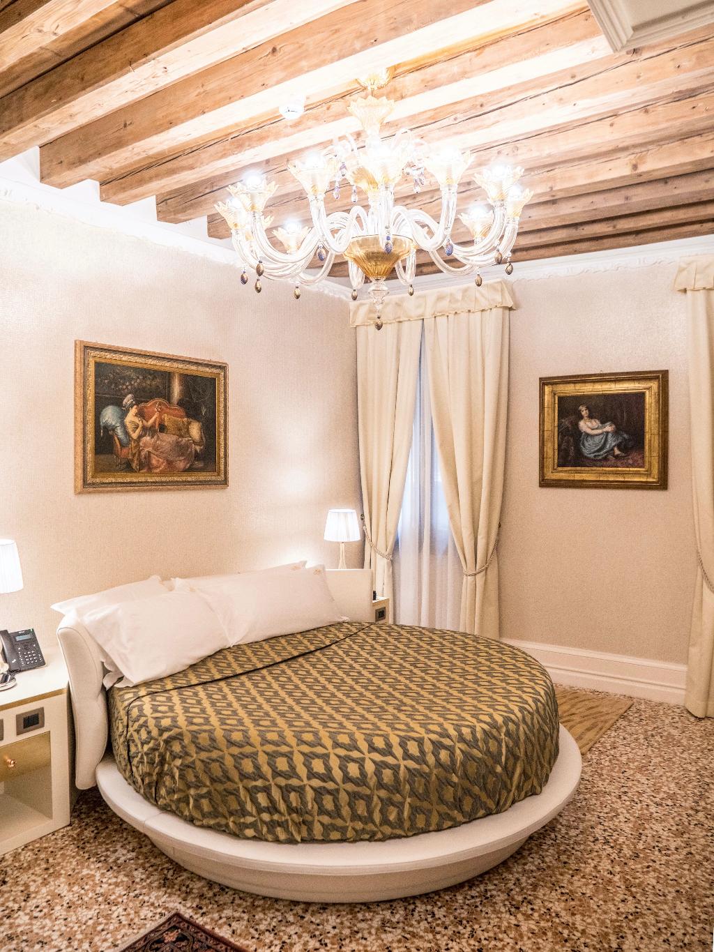 Галерея изображений Ego Boutique Hotel The Silk Road