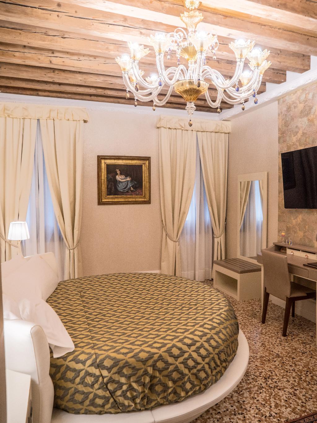 Галерея изображений Ego Boutique Hotel The Silk Road