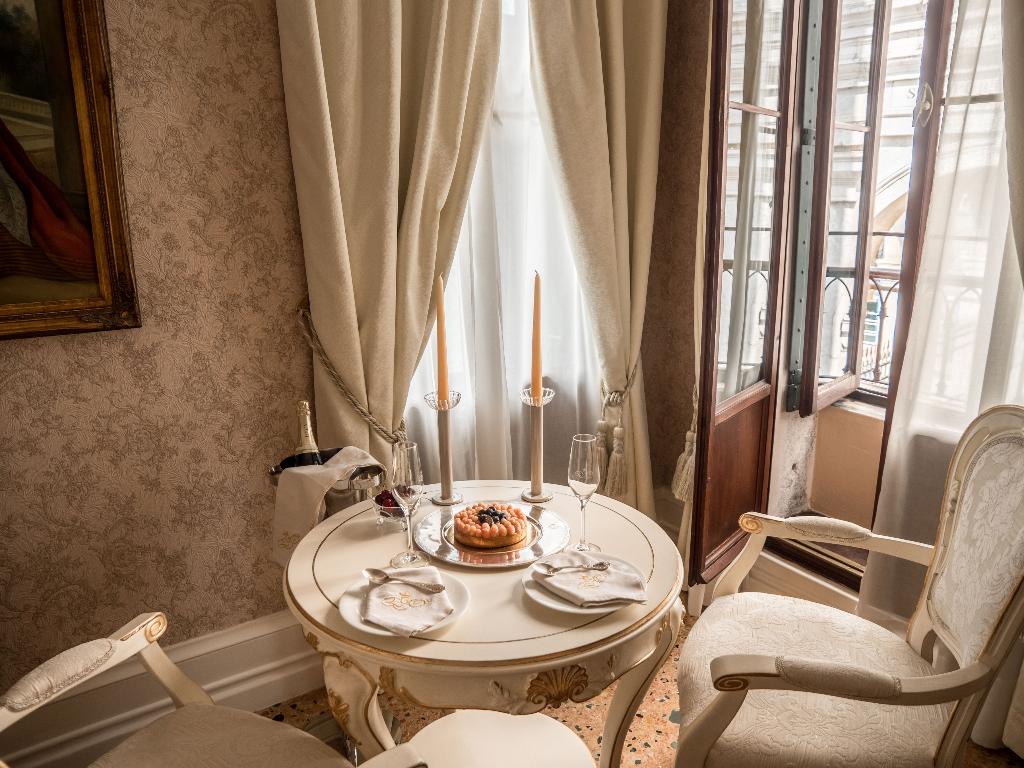 Галерея изображений Ego Boutique Hotel The Silk Road