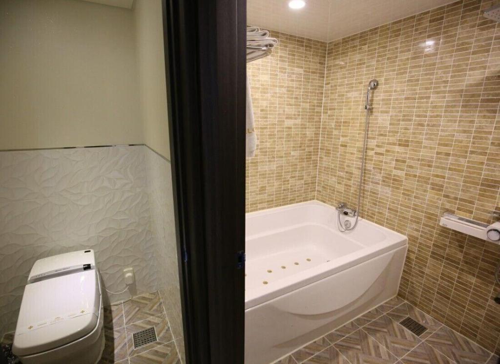 Elga Hotel
