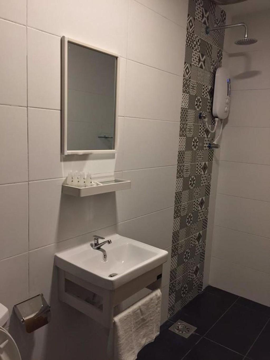We Hotel