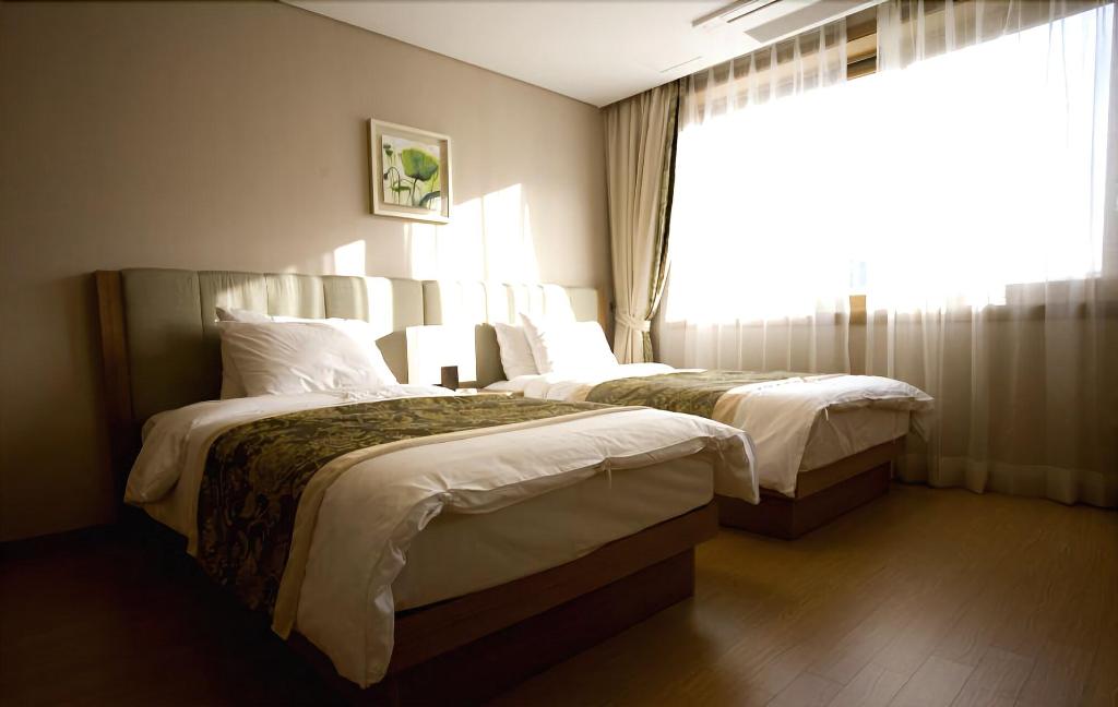 Stx Resort