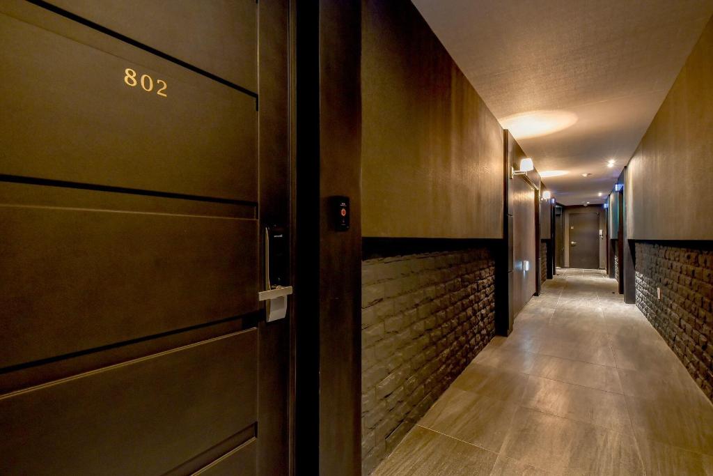 French Code Hotel - Lobby