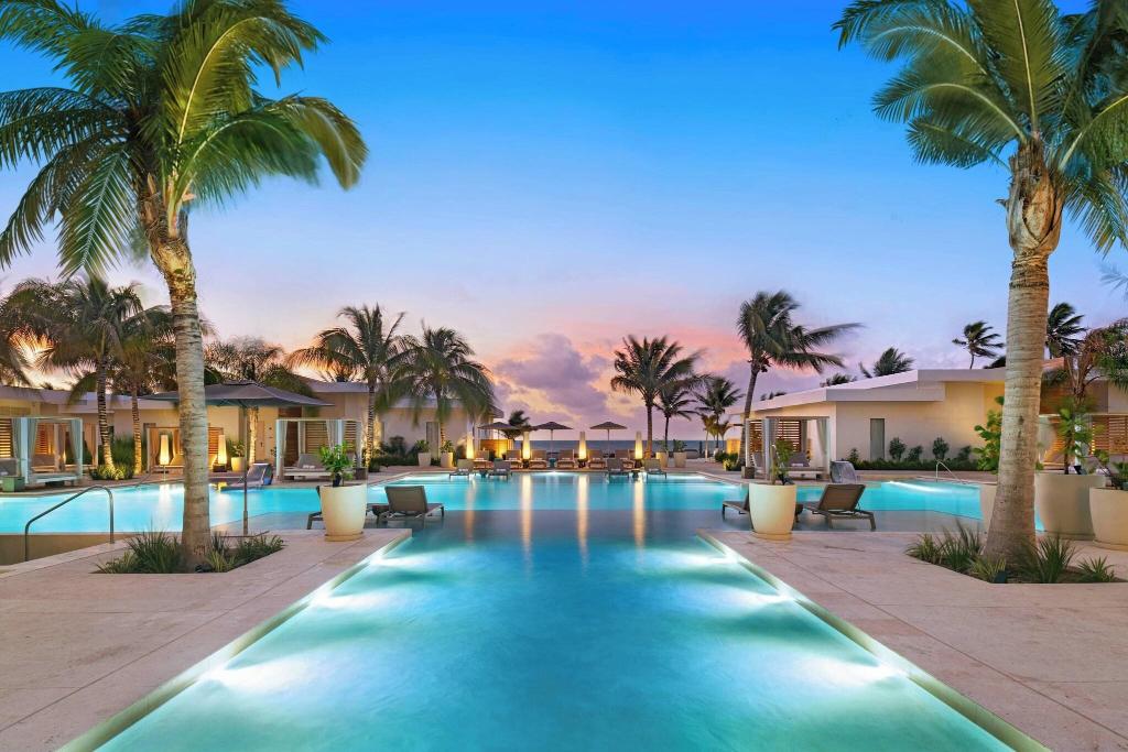 Alaia Belize Autograph Collection