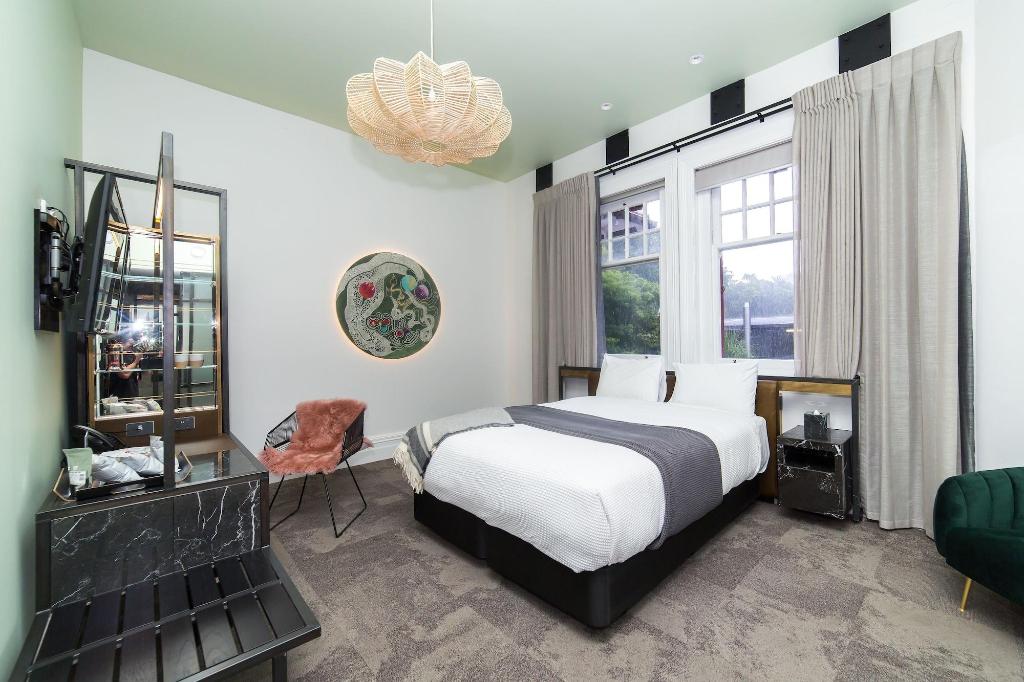 Clarence Hotel