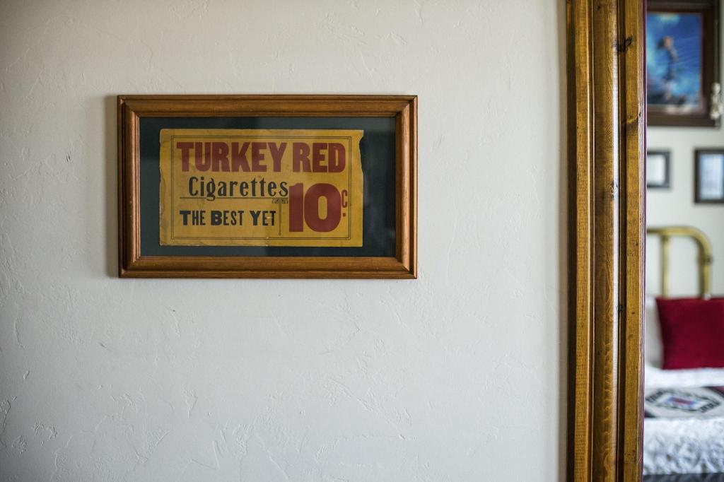 Red Garter Inn