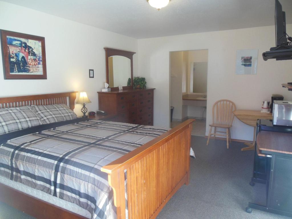 Clark Fork Lodge