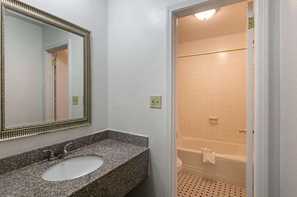 Rodeway Inn & Suites Enterprise