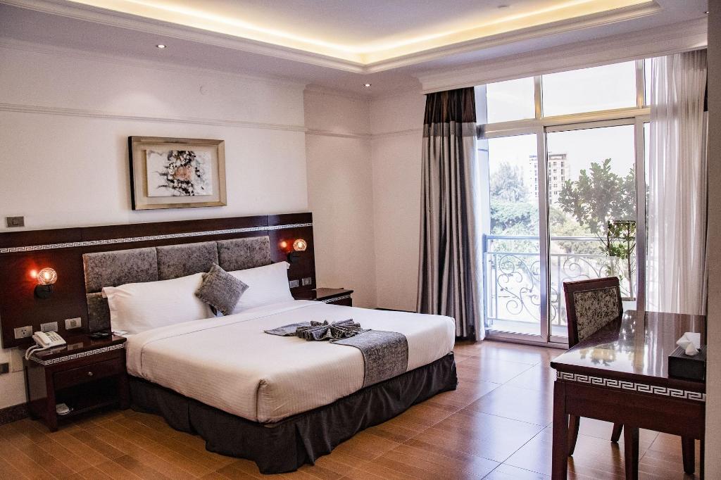 Cyan City Hotel