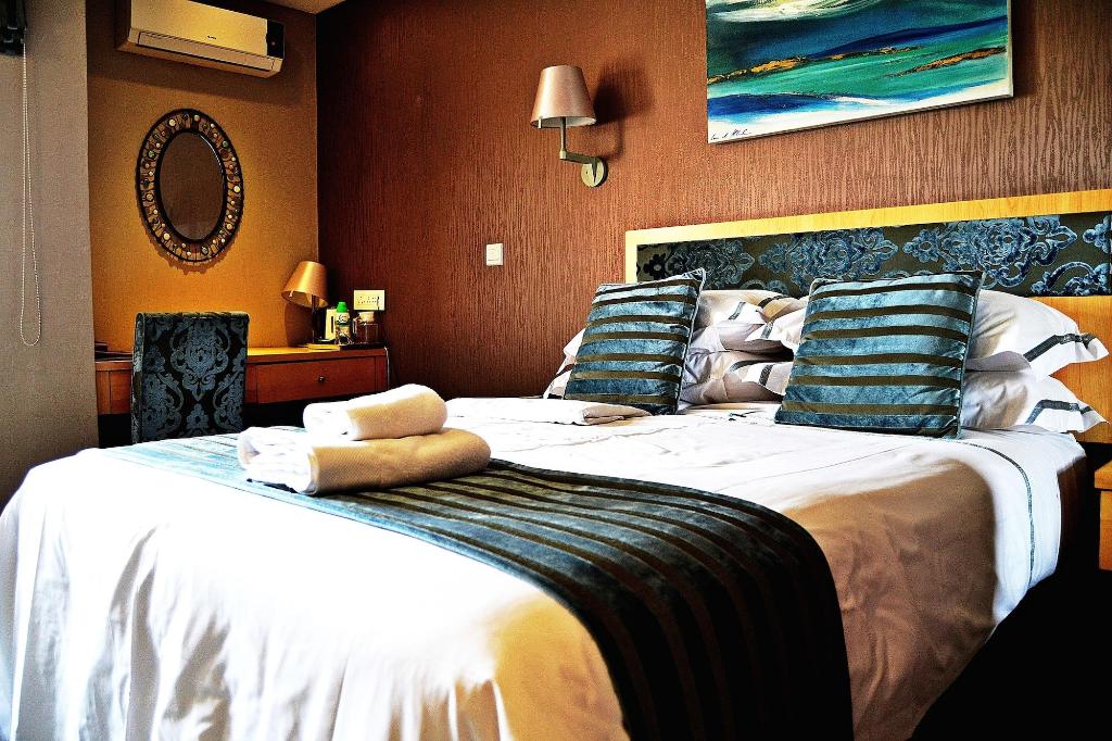 Aquarian Tide Hotel
