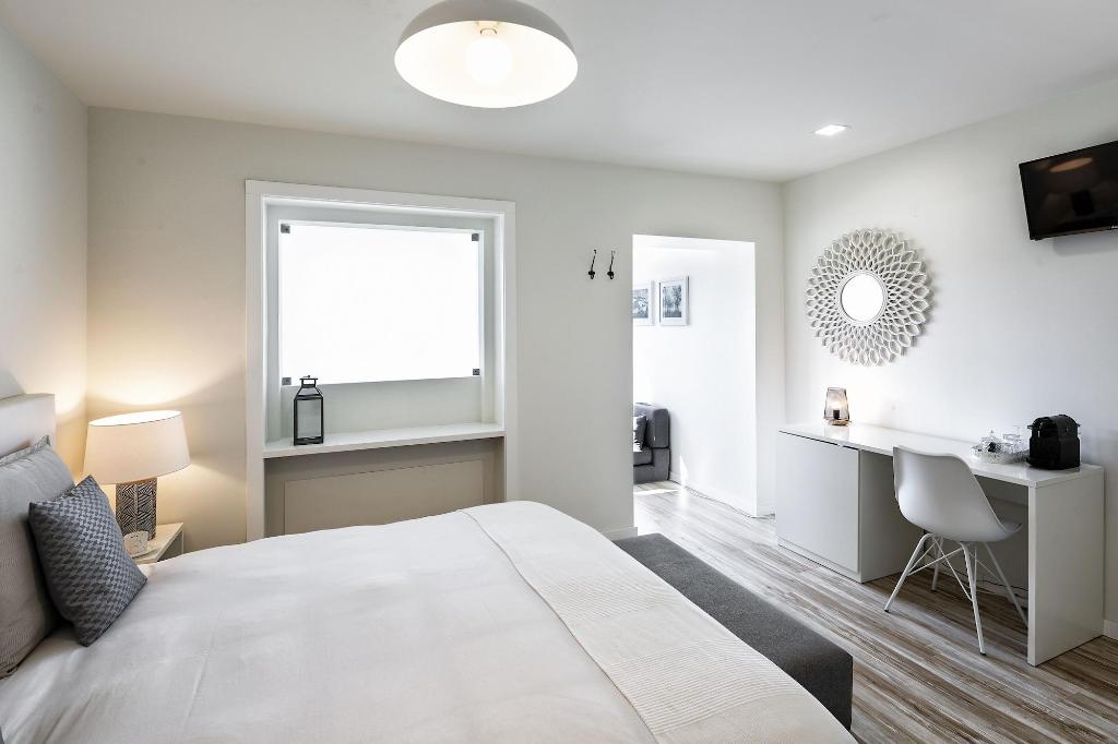JR Studios & Suites (Riu's)