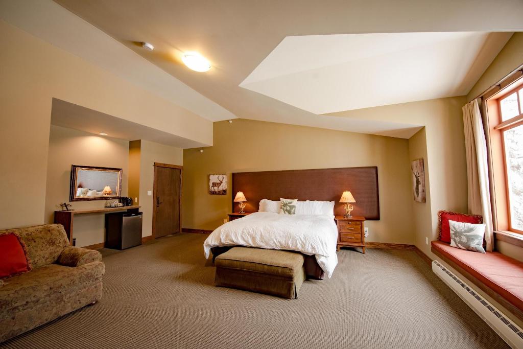 Copper Horse Lodge