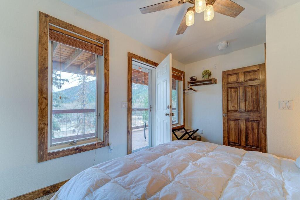 The Green Mountain Falls Lodge