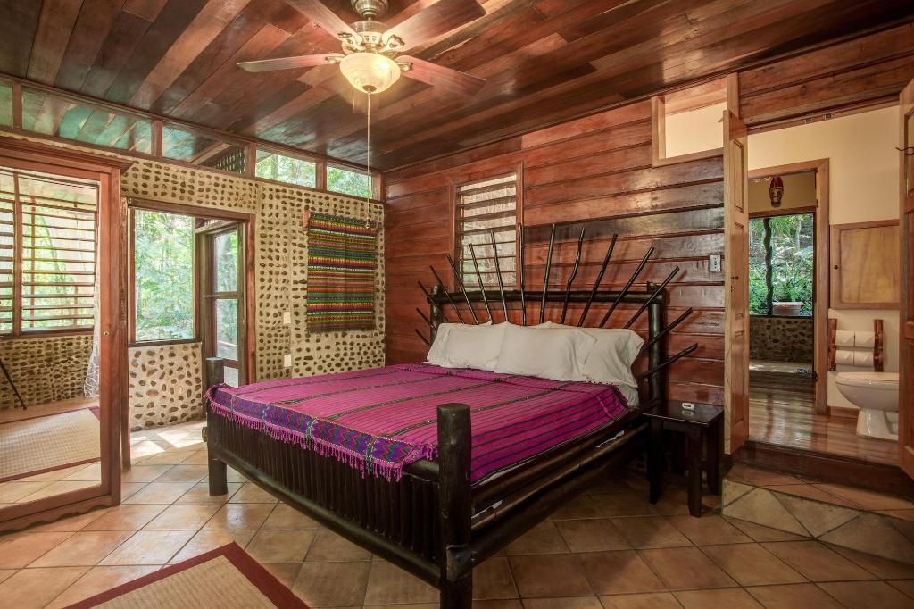 Table Rock Jungle Lodge
