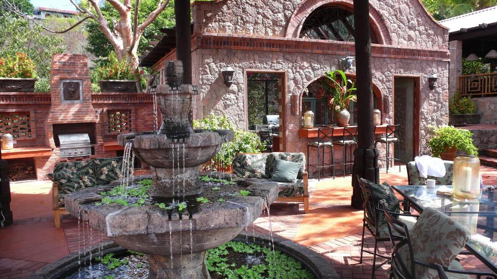 Caille Blanc Villa & Hotel - Adults Only