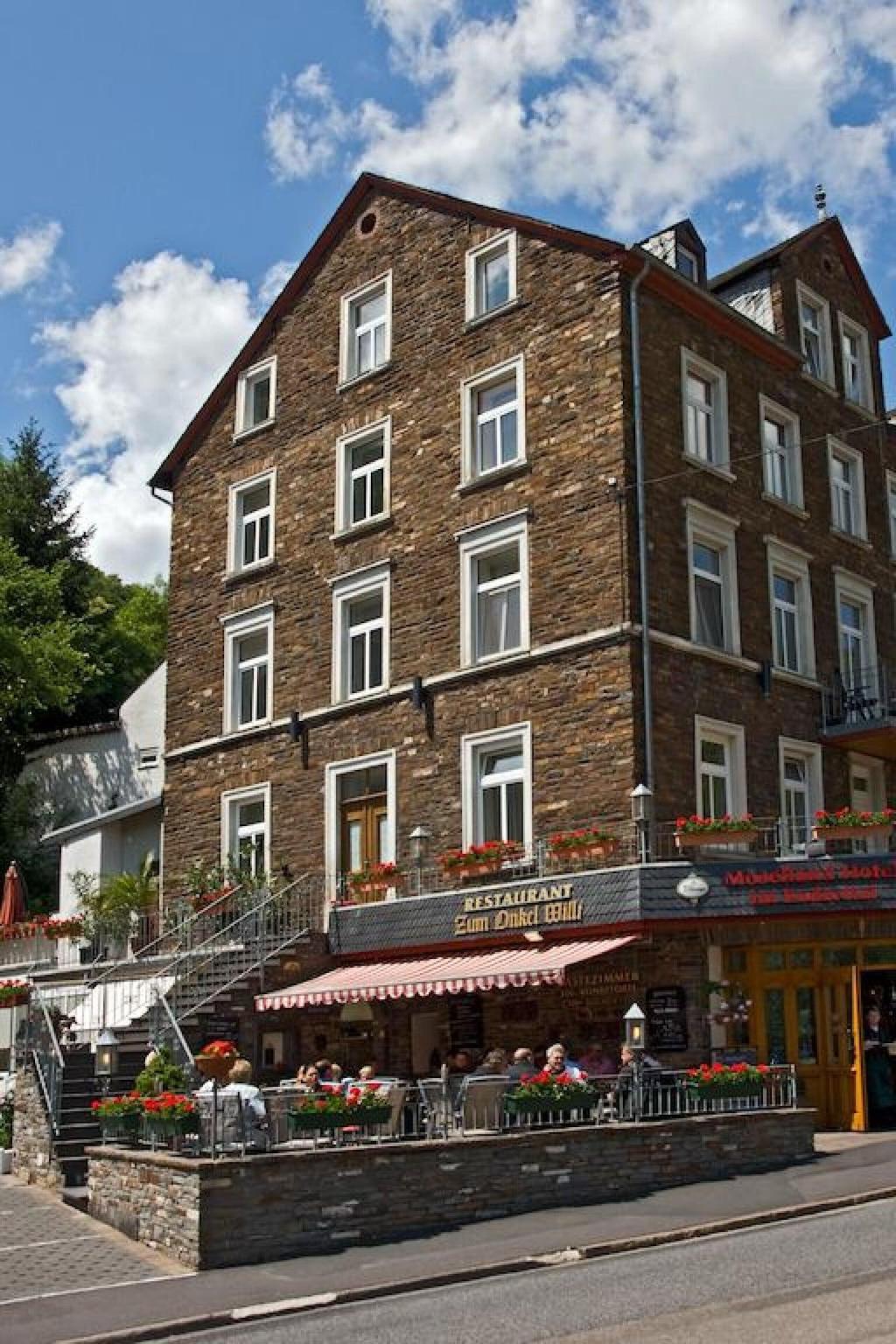Mosellandhotel Im Enderttal Zum Onkel Willi