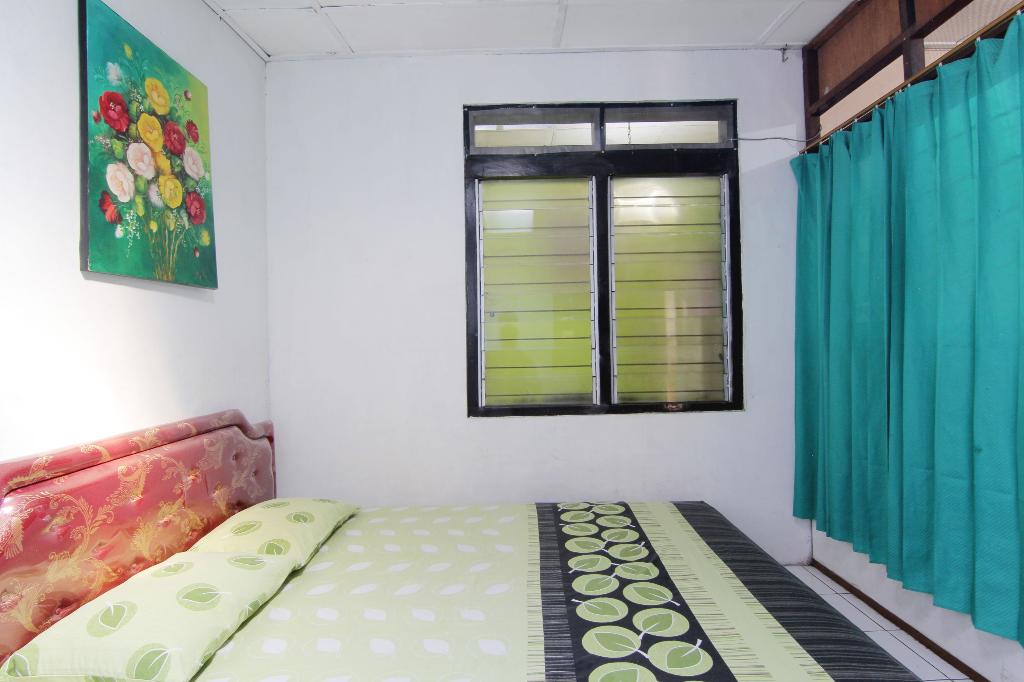 Batik Trinidar Homestay by ZUZU
