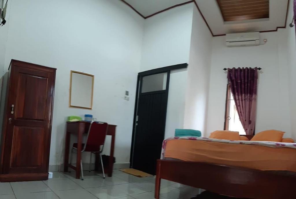Losmen Ibu Hj. Tarjo
