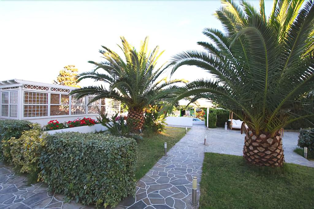 Smaragdi Hotel