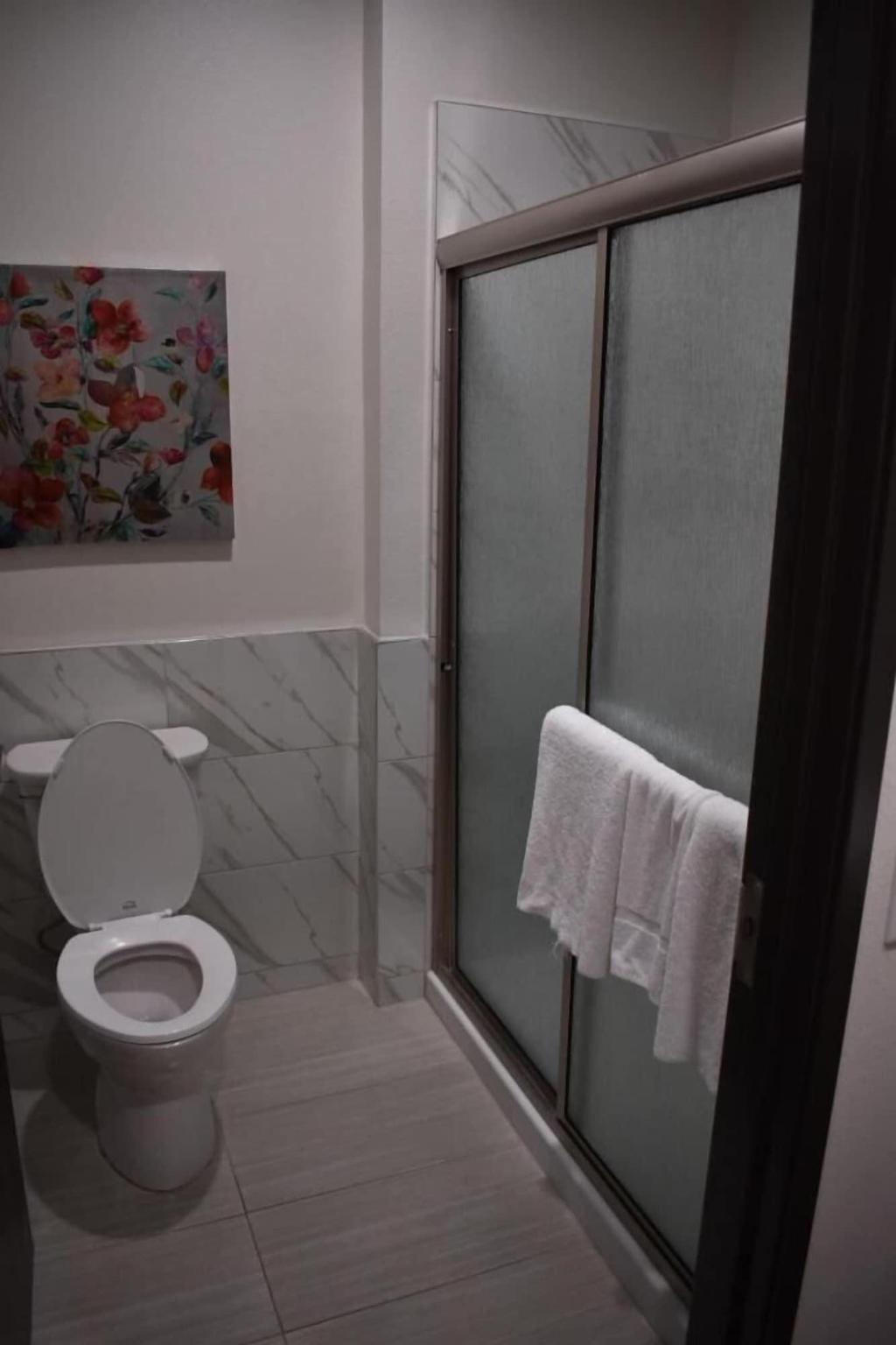 Grand Villa Inn & Suites- Humble