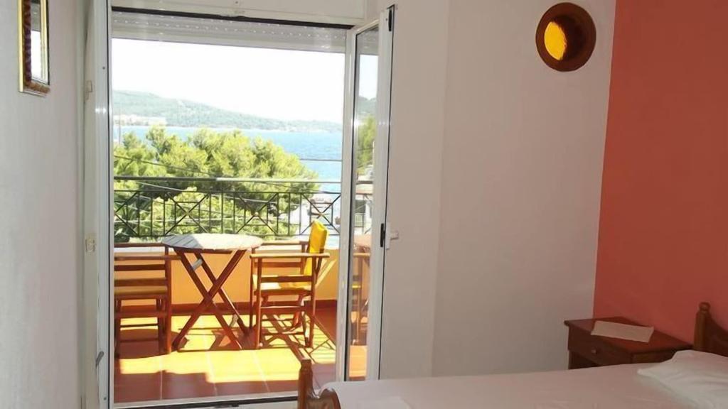 Hotel Papagalos