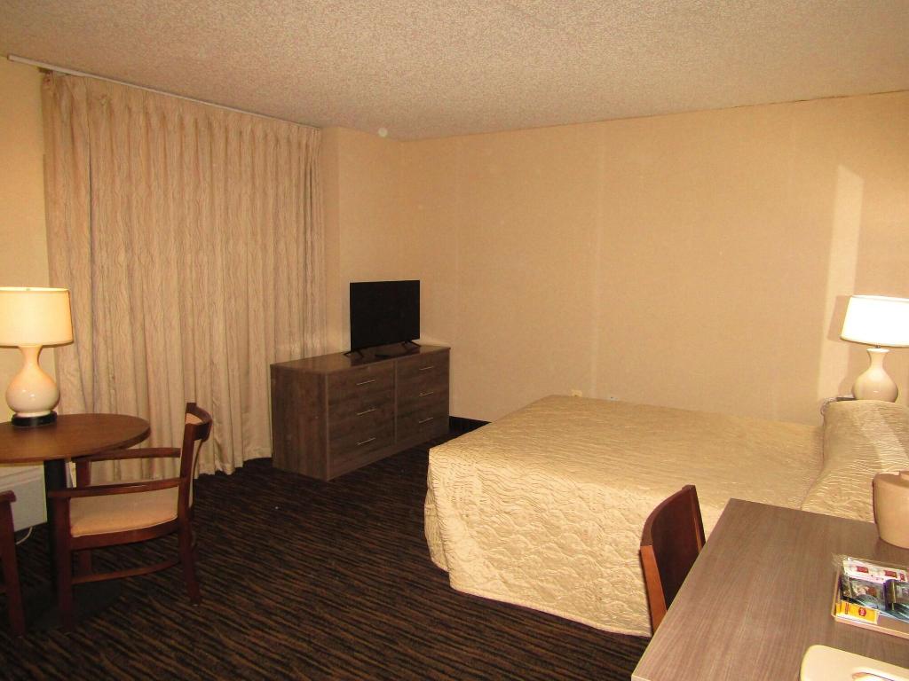 Americana Motor Inn