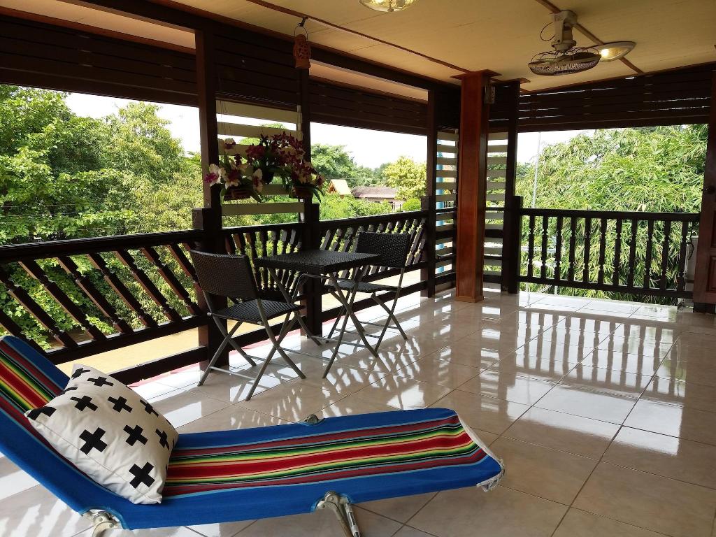 Green Riverside Homestay