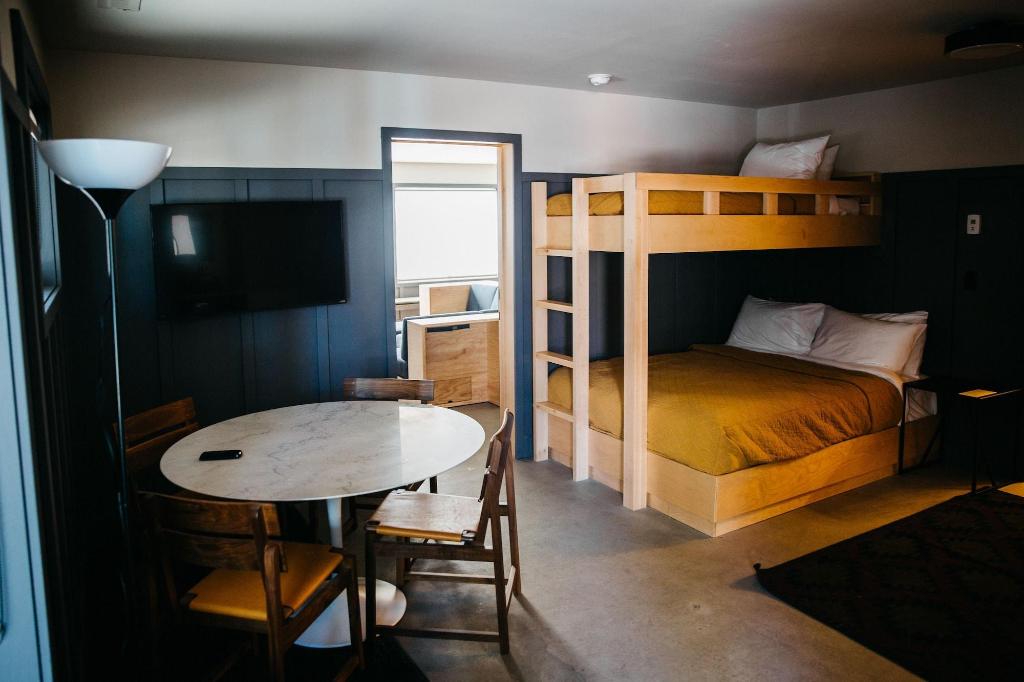 The Coachman Hotel