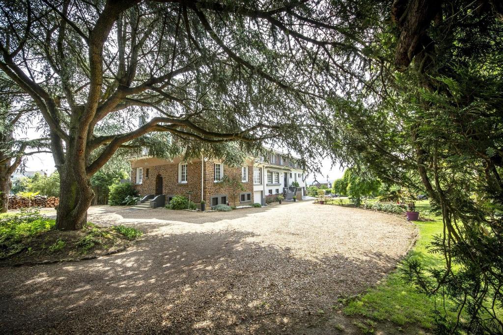 Hotel De La Pommeraie