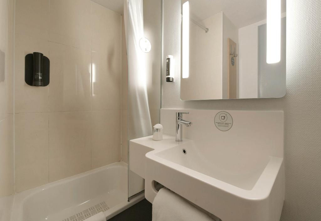 B&B Hotel Alencon Nord