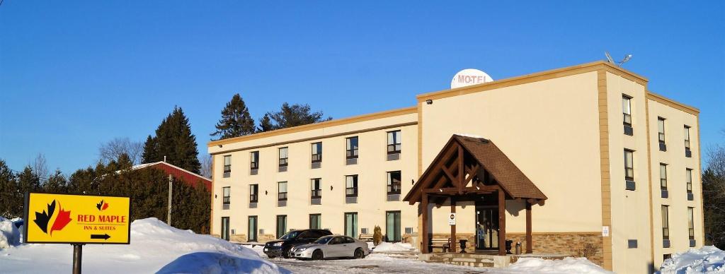 Red Maple Inn And Suites