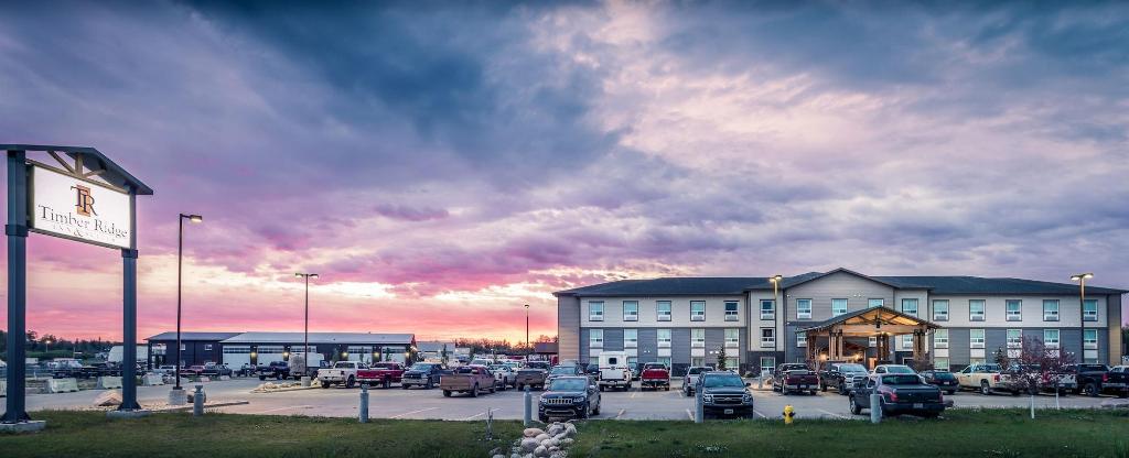 Timber Ridge Inn And Suites