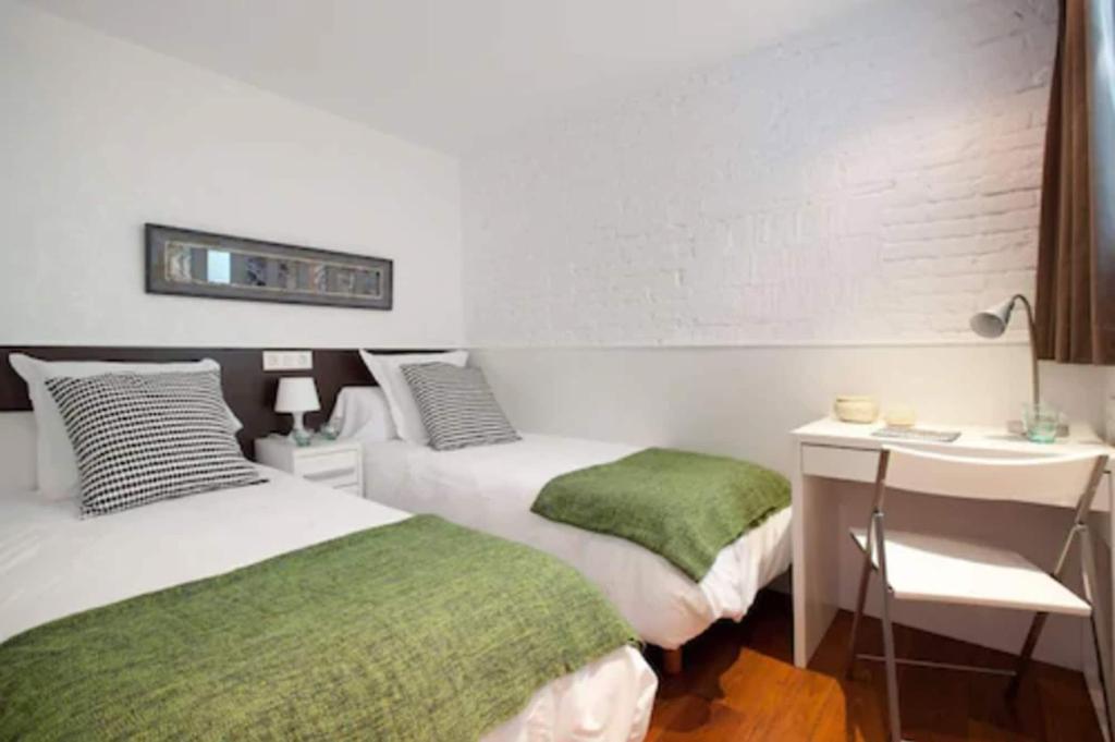 Enjoybcn Gaudi Apartments