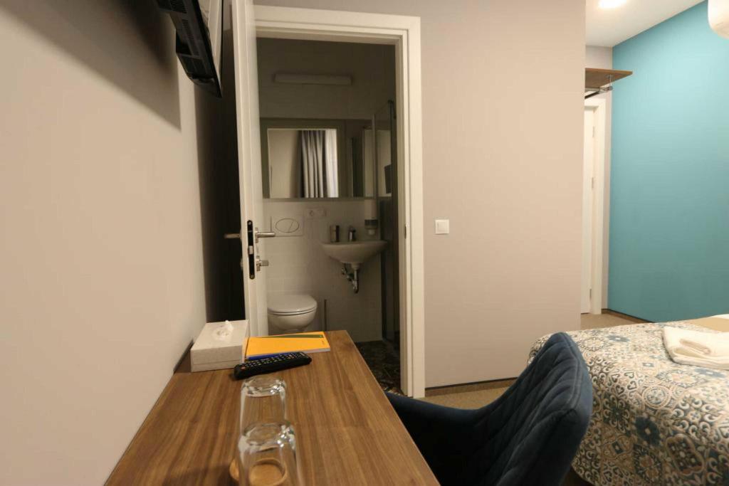 hotel-thumb