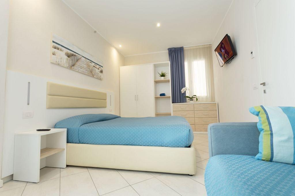 White Suite & Apartments