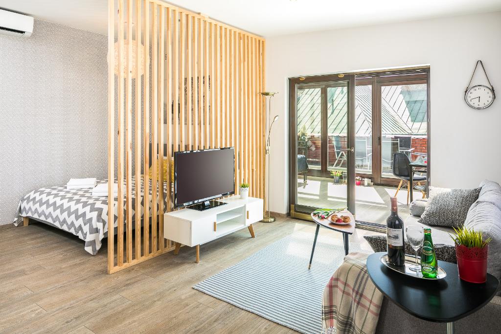7 Koron Apartments