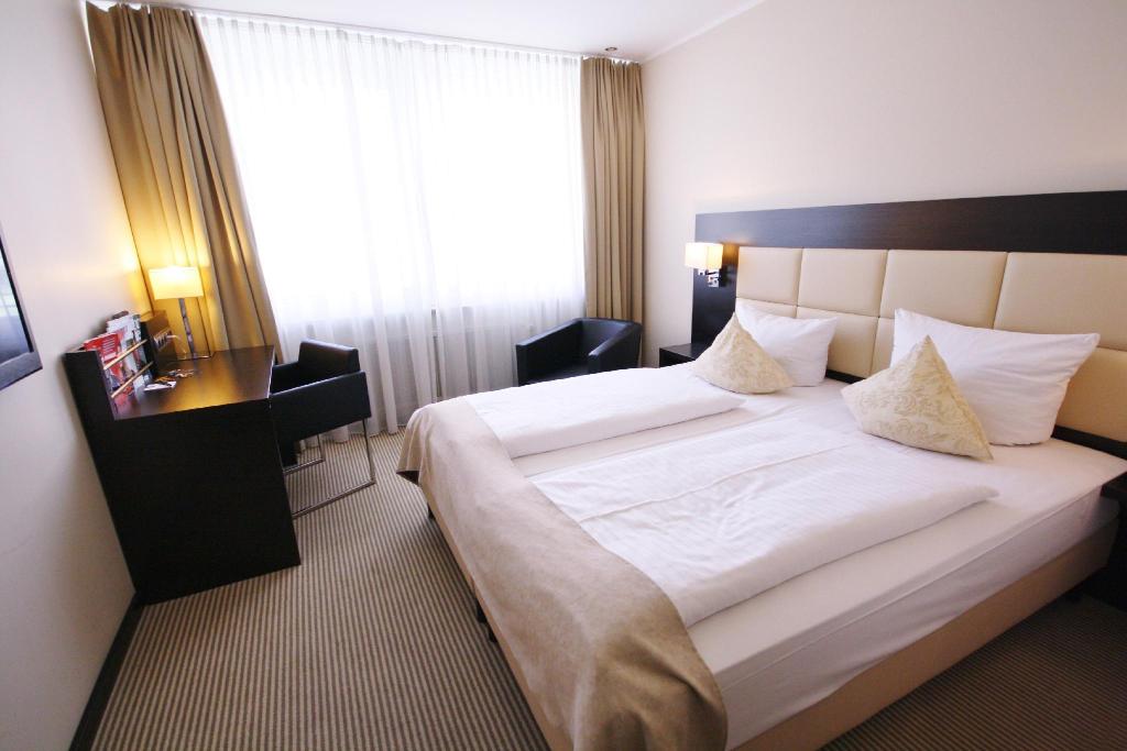 Zi Hotel & Lounge