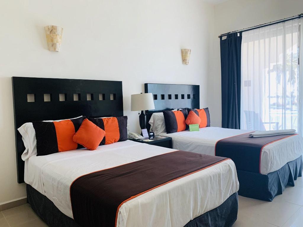 Hotel Playa Caracol