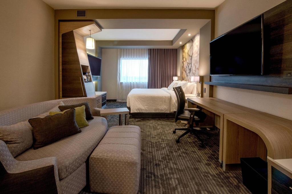 Courtyard by Marriott San Luis Potosi, Los Lagos