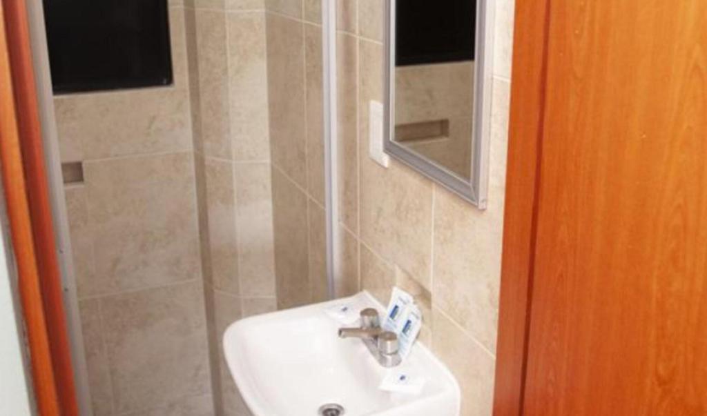 Hotel Lira - Solo Adultos