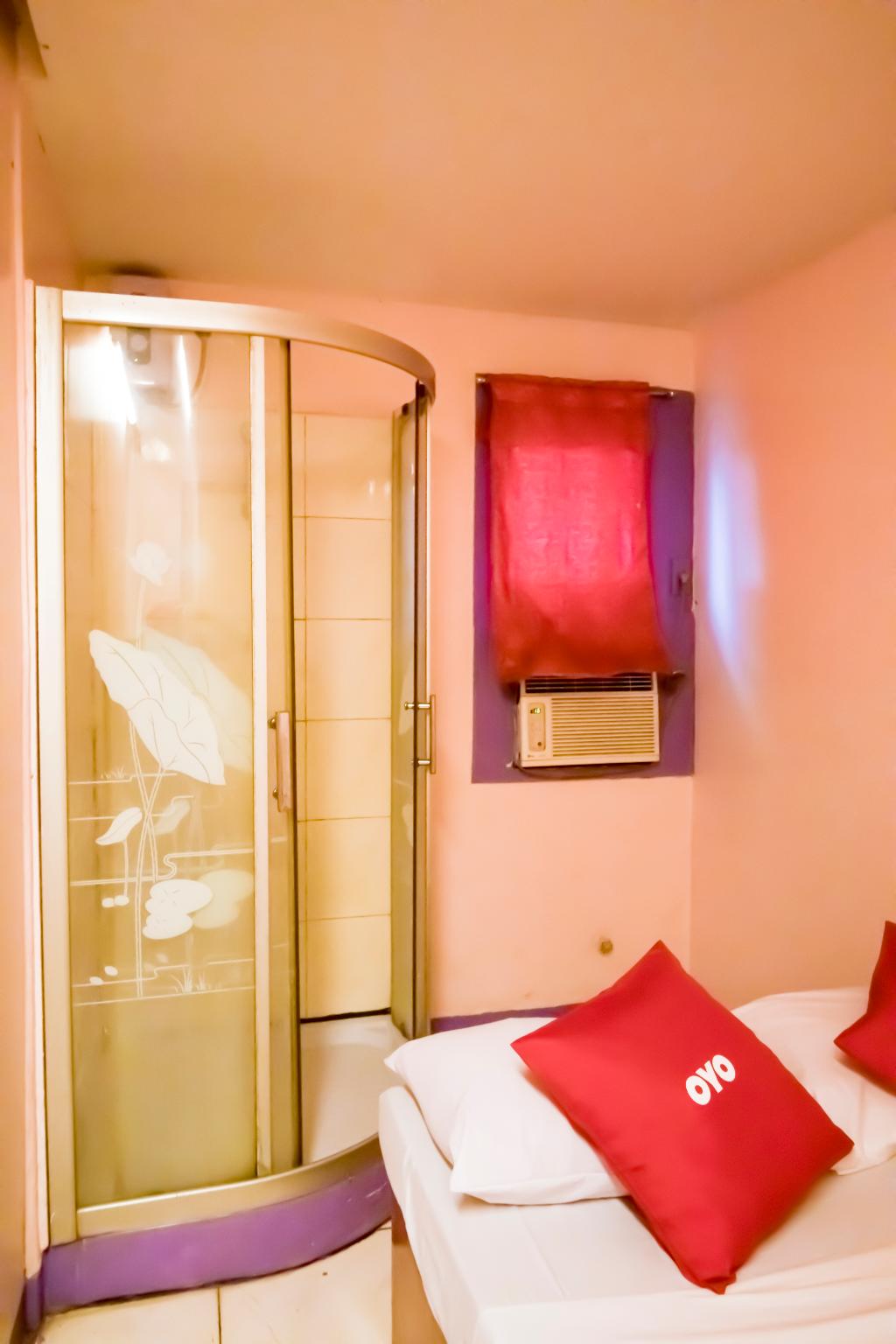 OYO 790 Mango Inn