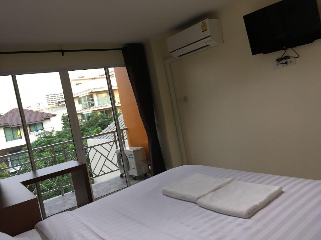 Baan Wanchart Bangkok Residences