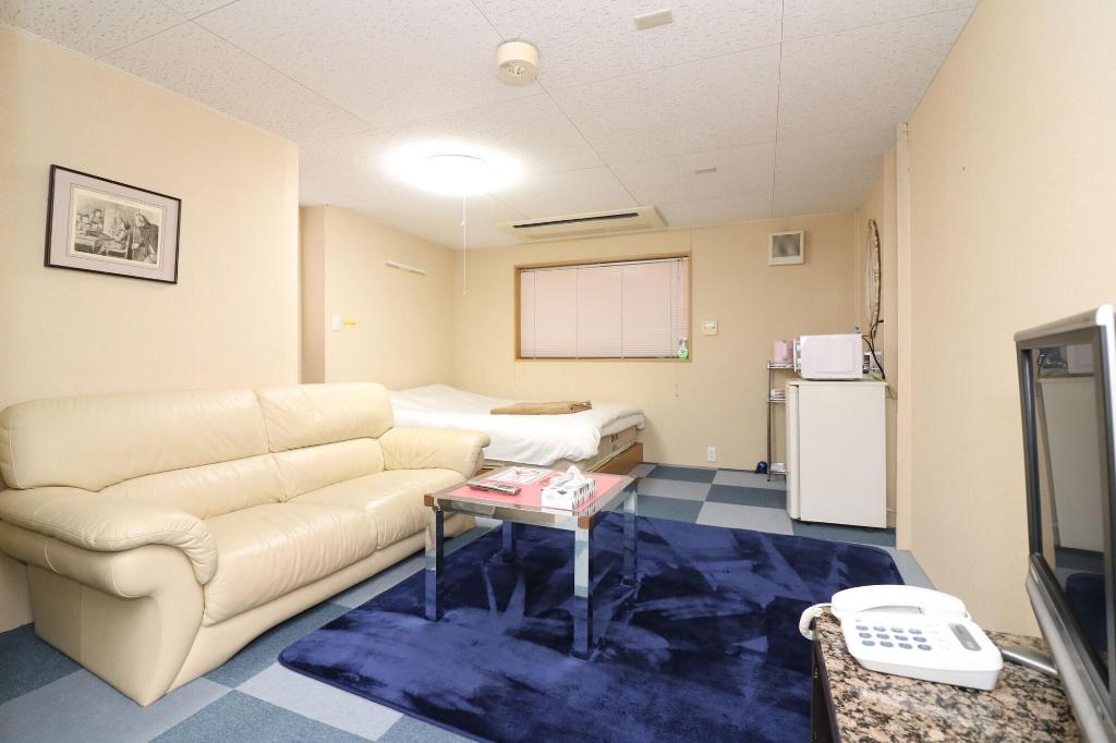 BK Hotel & Weekly