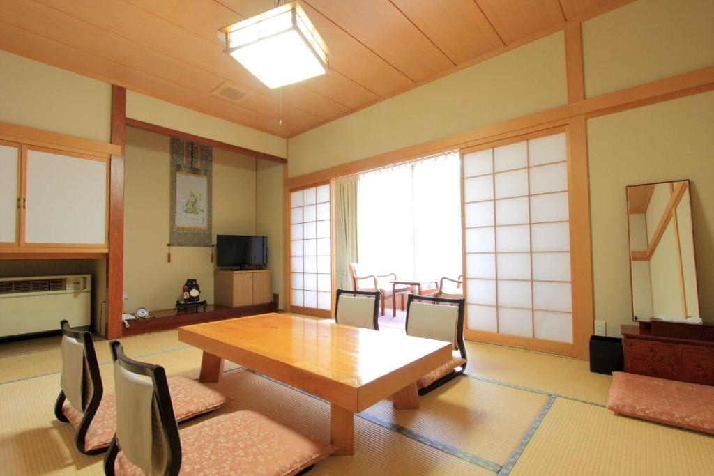 Honjin No Yado Yanagi No Yu