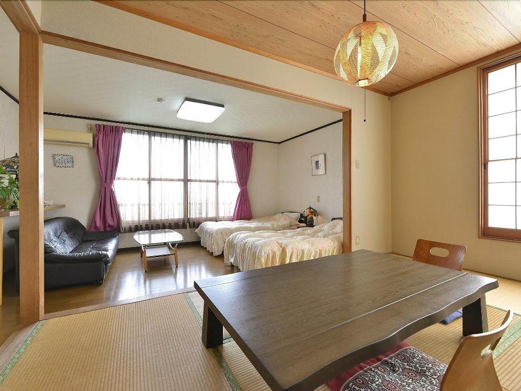 Yumoto Miyoshi