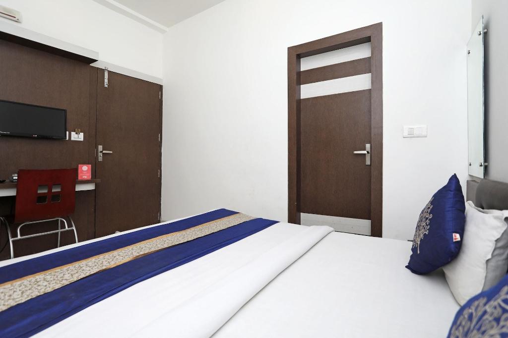 10454 Hotel Riviera