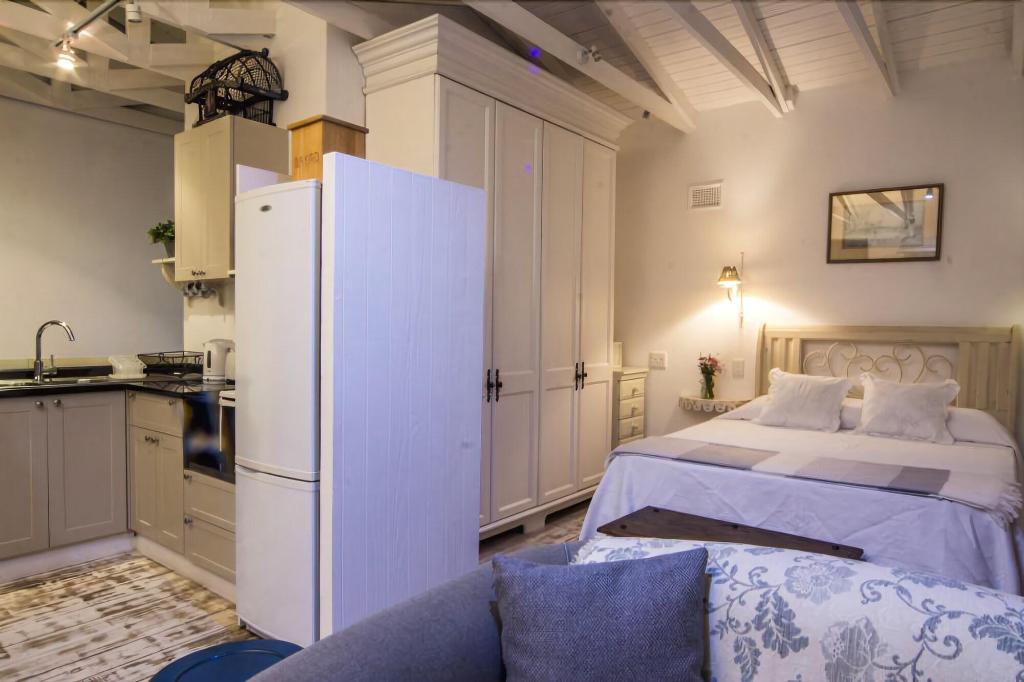 Maison - H Guest House