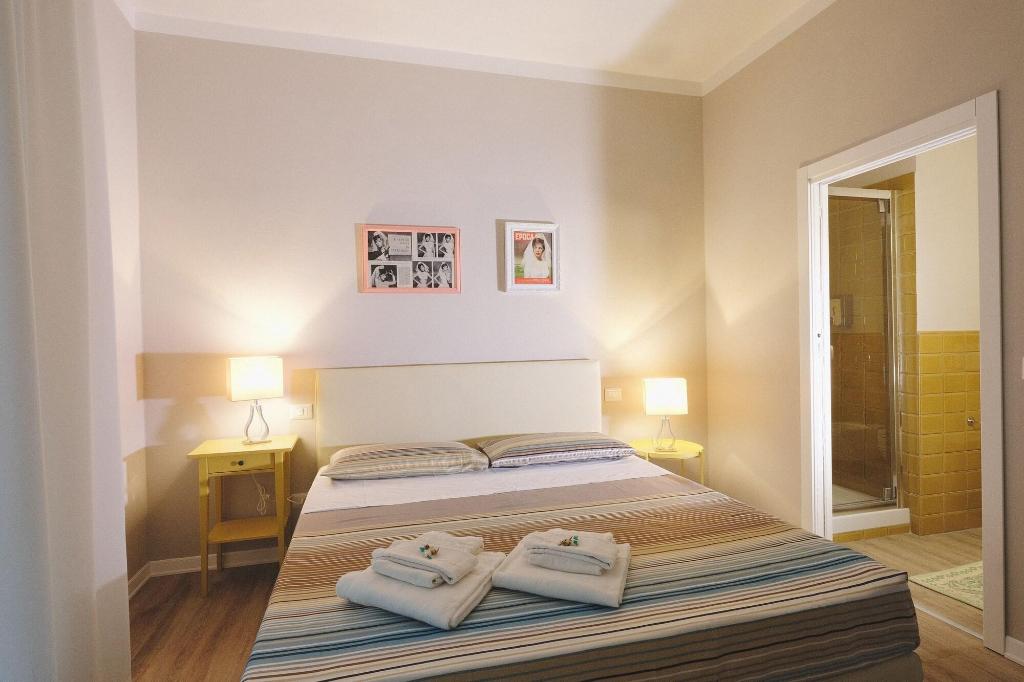 B & B La Cornice - Gina Room With Bathroom and Pri